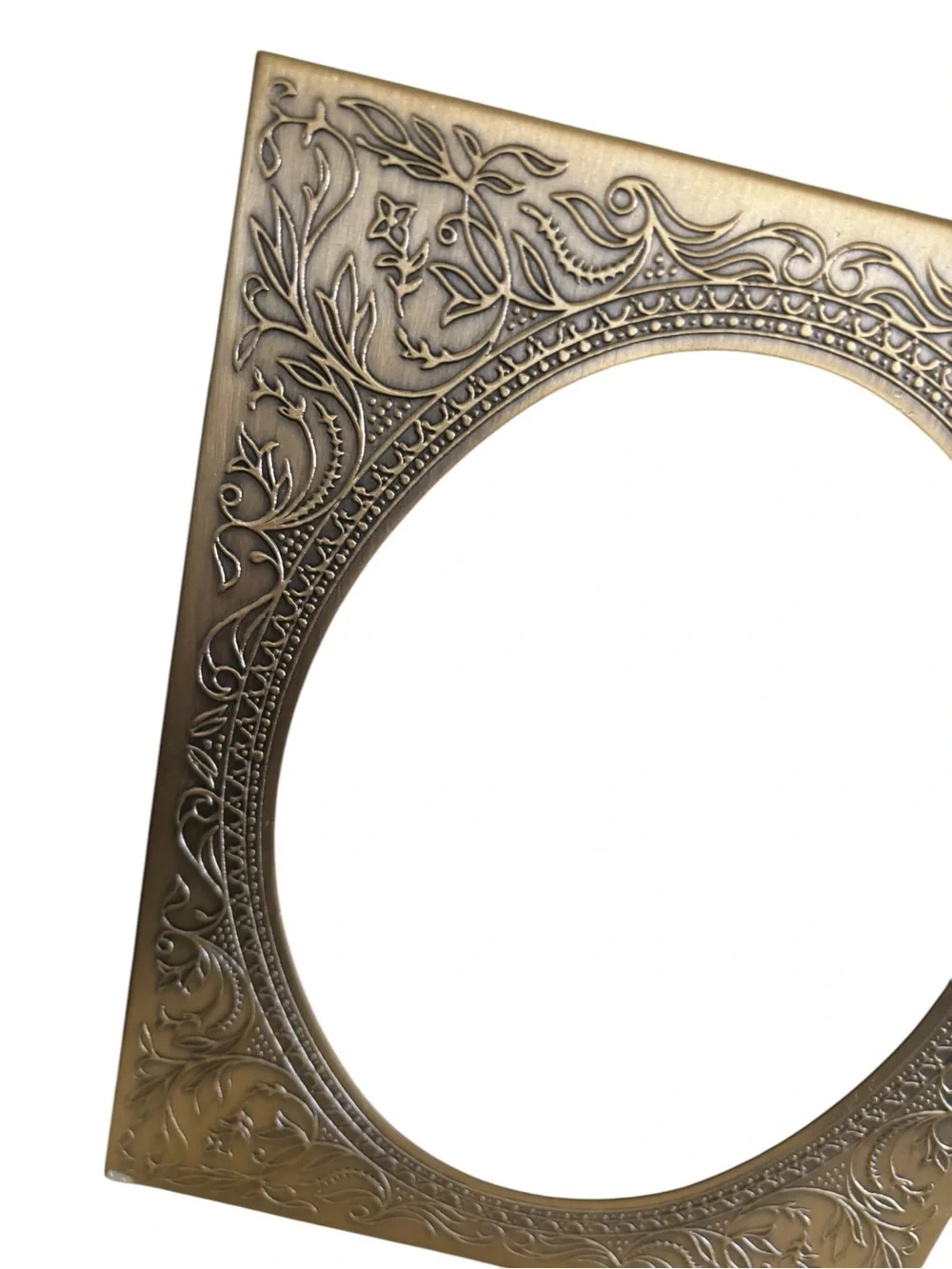 Vintage Ornate Brass~Tone Oval 5X7 Picture Frame Embossed Floral & Scroll Design